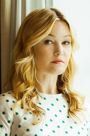 Julia Stiles photo