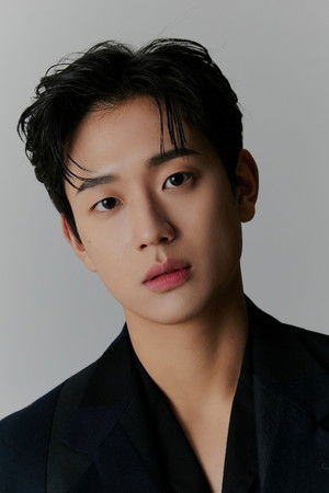 Shin Hyeon-seung photo