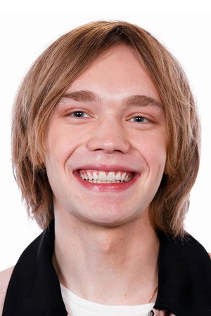 Charlie Plummer photo