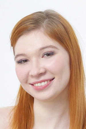 Photo of Mia Murkovski from the Latest Netflix gallery