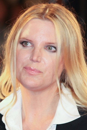 Photo of Louise Stratten from the Latest Netflix gallery