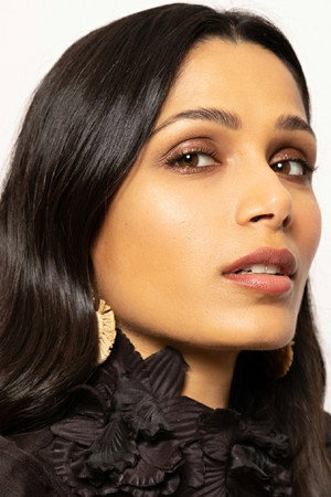 Freida Pinto photo