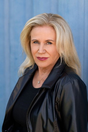 Photo of Manuela Denz from the Latest Netflix gallery