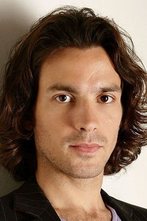 Santiago Cabrera photo