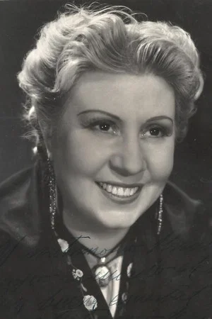 Photo of Julia Lajos from the Latest Netflix gallery