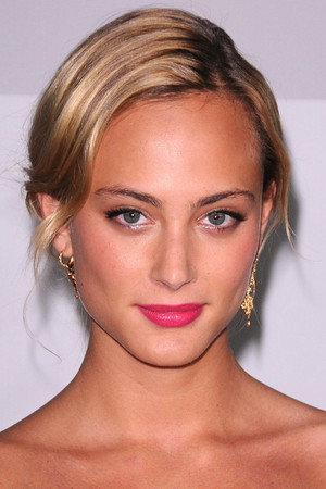 Nora Arnezeder photo