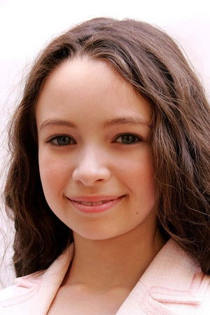 Jodelle Ferland photo