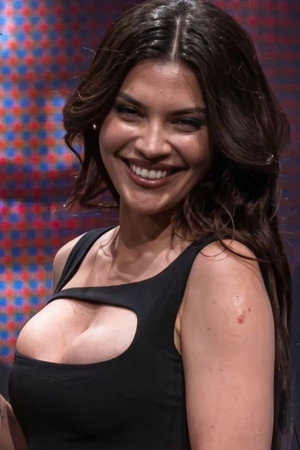 Photo of Biran Damla Yılmaz from the Latest Netflix gallery