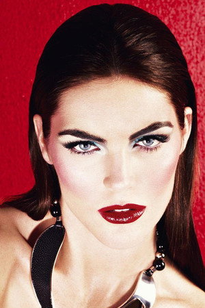 Photo of Hilary Rhoda from the Latest Netflix gallery