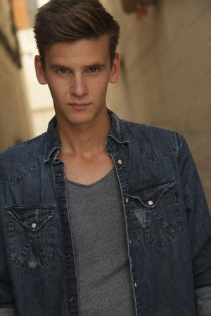 Photo of Justin van Dijk from the Latest Netflix gallery