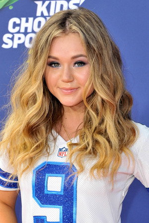 Brec Bassinger photo