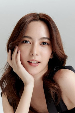 Saranphat Pedersen photo