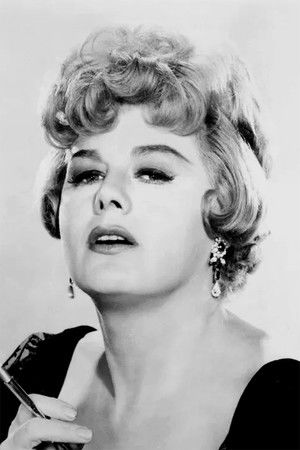 Shelley Winters photo
