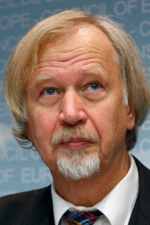 Photo of Dr Wolfgang Wodarg from the Latest Netflix gallery