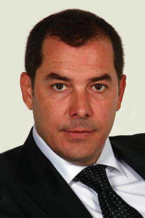 Fikret Kuşkan photo