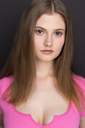 Photo of Ava Rose Kinard from the Latest Netflix gallery