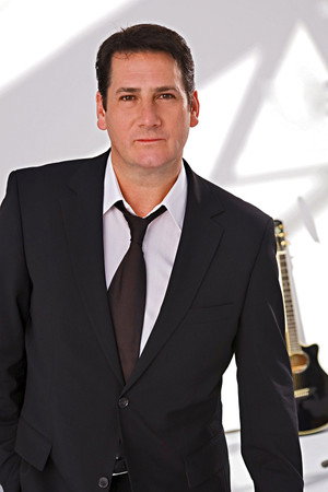 Tony Hadley photo