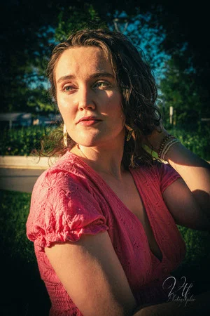 Photo of Lucie Roy from the Latest Netflix gallery