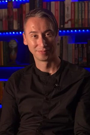Photo of Alexander Ward from the Latest Netflix gallery