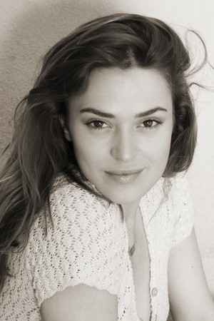 Photo of Lisa Bor from the Latest Netflix gallery