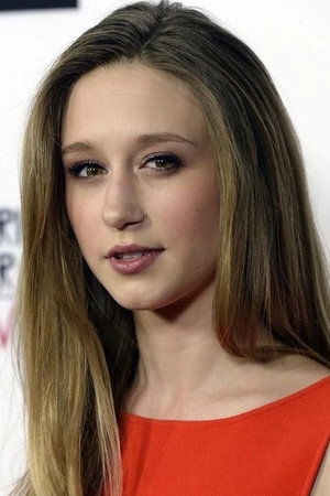 Photo of Taissa Farmiga from the Latest Netflix gallery