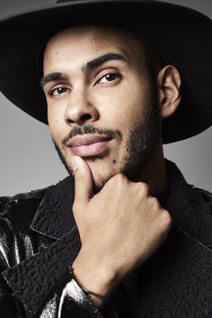 Photo of Hugo Gloss from the Latest Netflix gallery