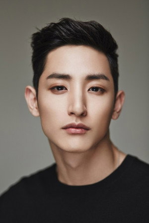 Lee Soo-hyuk photo