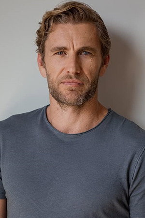 Brett Tucker photo