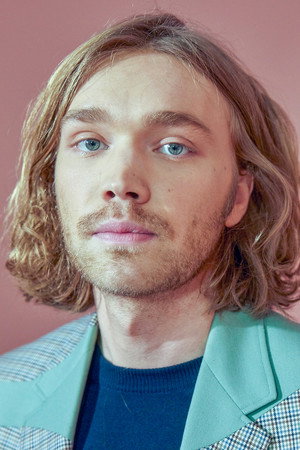 Charlie Plummer photo