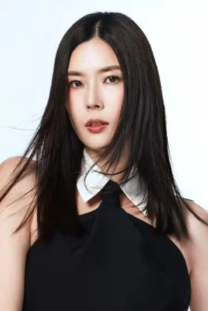 Photo of Carrie Wong from the Latest Netflix gallery