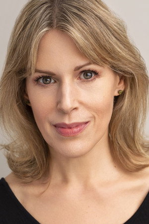 Photo of Sarah Johns from the Latest Netflix gallery