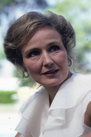 Claudette Nevins photo