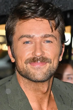 Brandon Sklenar photo