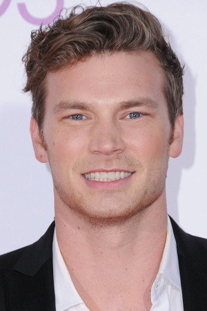 Derek Theler photo
