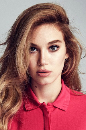 Melisa Şenolsun photo