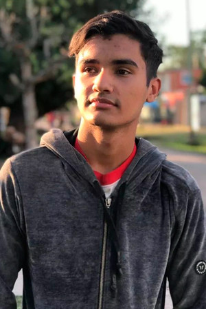 Photo of Bruno Peraza from the Latest Netflix gallery