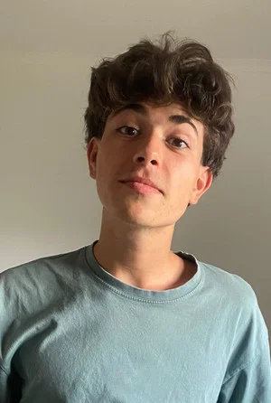 Photo of Rodrigo Oliveira from the Latest Netflix gallery