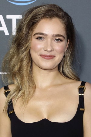 Photo of Haley Lu Richardson from the Latest Netflix gallery