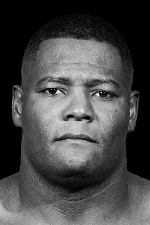 Photo of Luis Ortiz from the Latest Netflix gallery