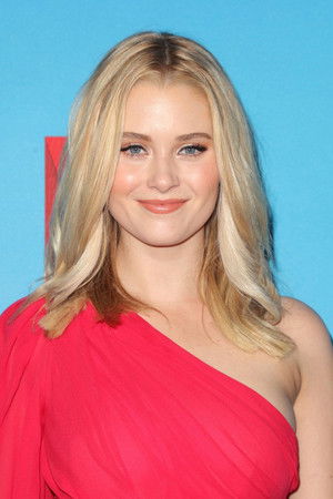 Virginia Gardner photo