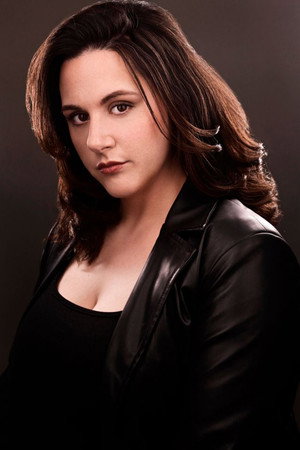 Photo of Caitlyn Geiler from the Latest Netflix gallery