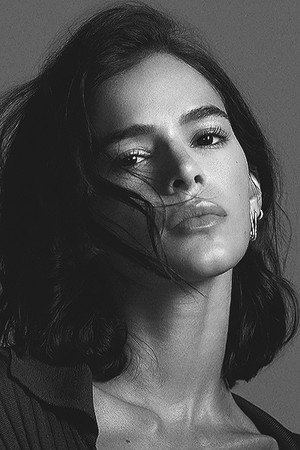 Bruna Marquezine photo