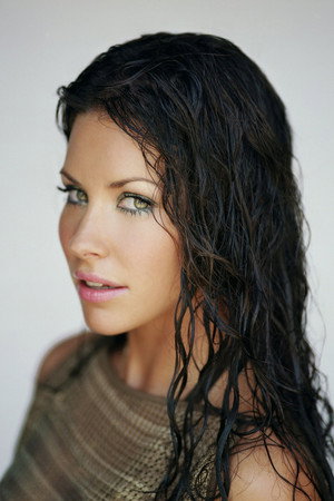 Evangeline Lilly photo