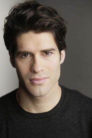 Photo of Asher Grodman from the Latest Netflix gallery