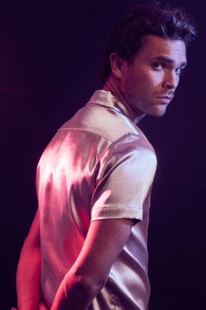 Photo of Mike Kerr from the Latest Netflix gallery