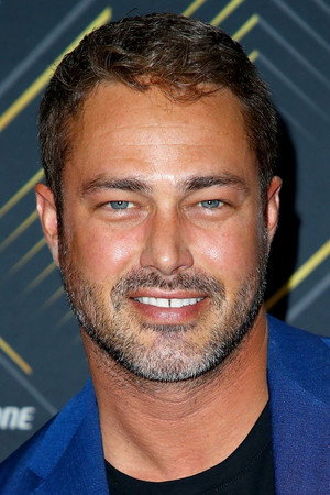 Taylor Kinney photo