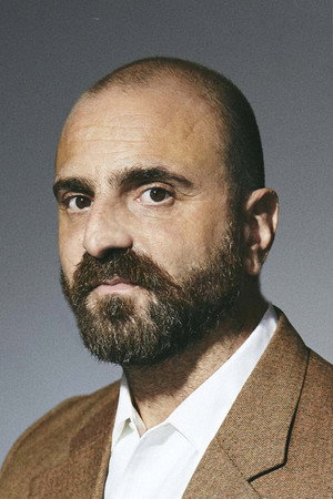 Photo of Sebastián Vogler from the Latest Netflix gallery