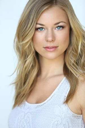 Photo of Nikki Leigh from the Latest Netflix gallery