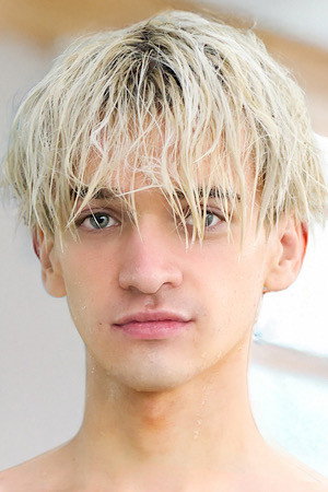 Photo of Liam Oskars from the Latest Netflix gallery