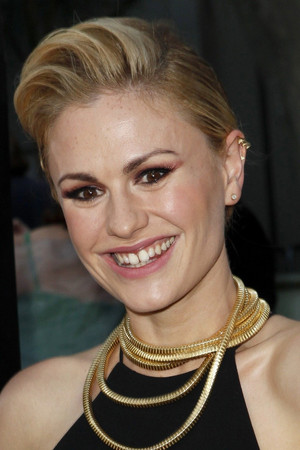 Anna Paquin photo